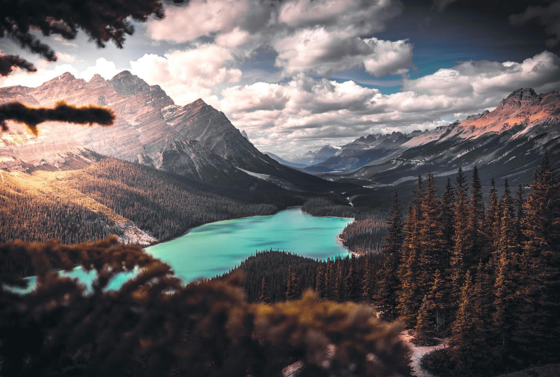 Surreal mountain lake scenery
